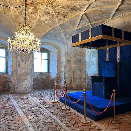 Zamek Sarny - Schloss Scharfeneck Kłodzko Εξωτερικό φωτογραφία